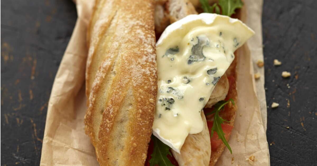 le délice du sandwich au poulet grillé et au bleu : une explosion de saveurs