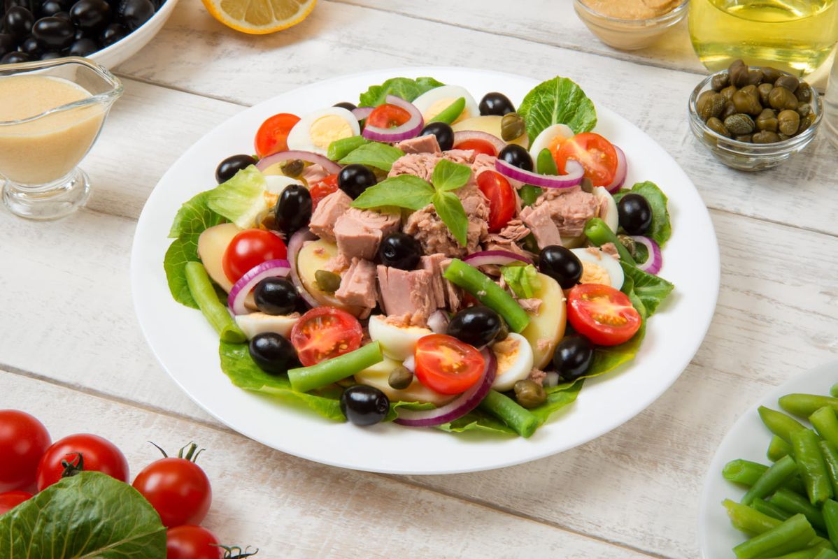 Découvrez la version gourmande de la salade niçoise par Norbert Tarayre