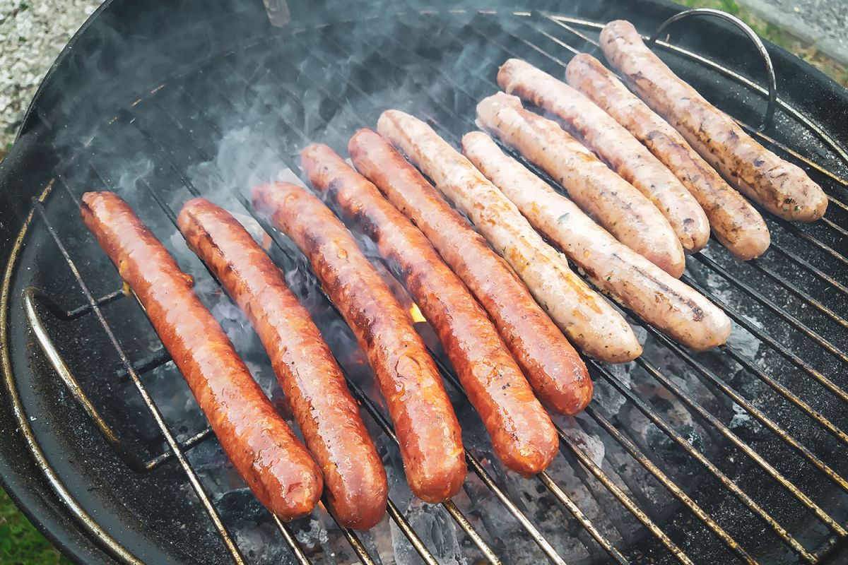 Les secrets d’une cuisson parfaite des saucisses au barbecue