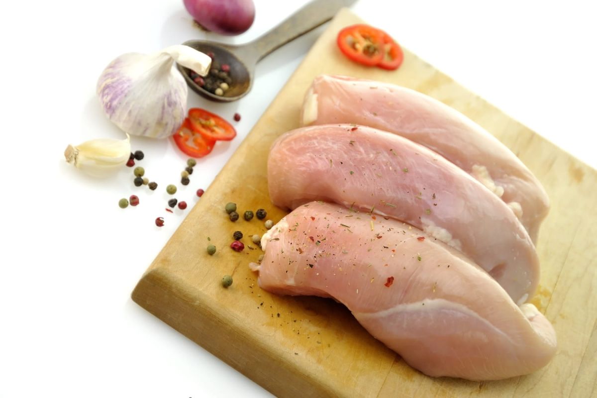 Les secrets des filaments blancs sur le poulet révélés