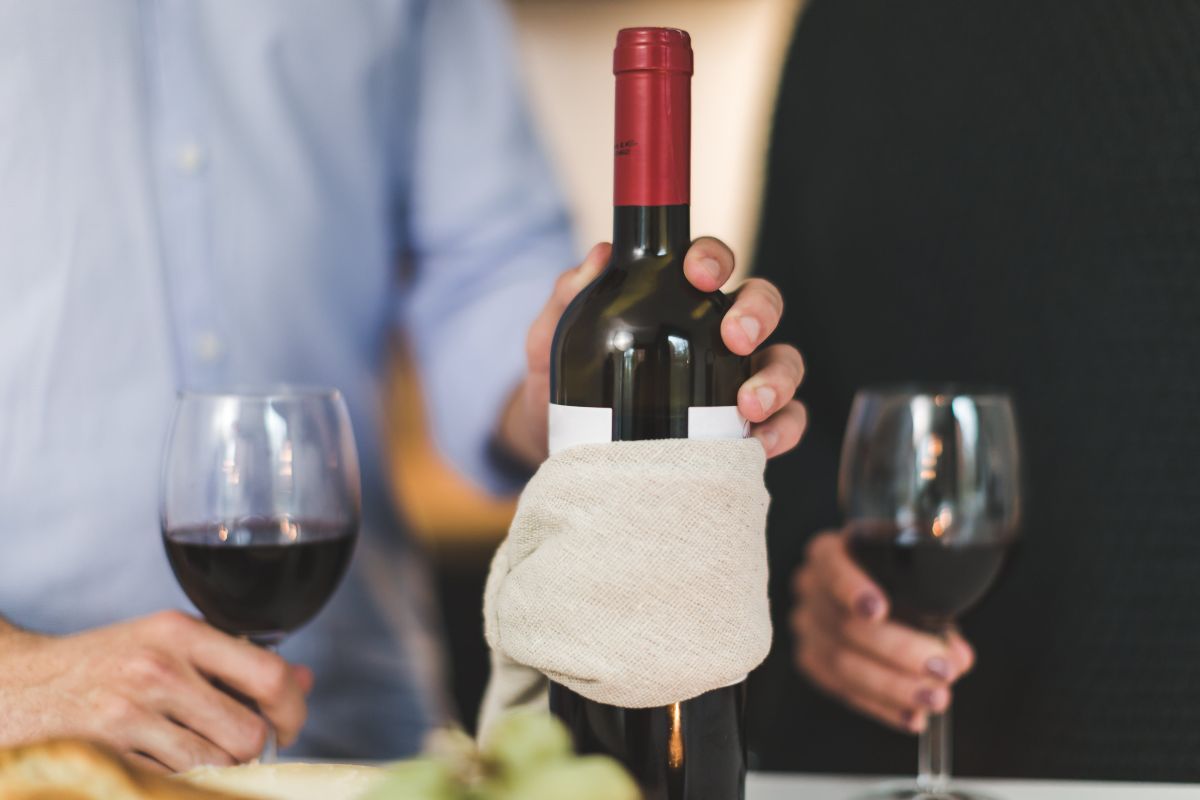 Prolongez la fraîcheur de votre vin ouvert : conseils et astuces