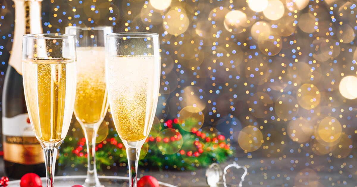 Quelle est la meilleure façon de déguster le champagne ? Les conseils d'une experte