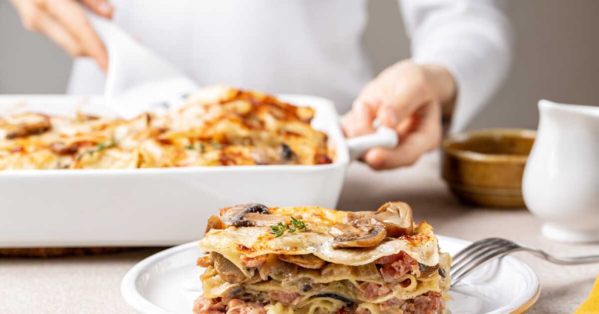 Redécouvrez les lasagnes à la saucisse, un délice qui rivalise avec la bolognaise