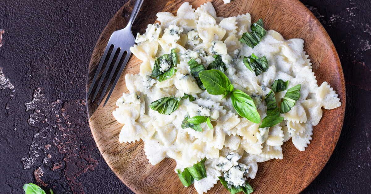 Pâtes gorgonzola et jambon cru : un plat rapide et savoureux pour le dîner