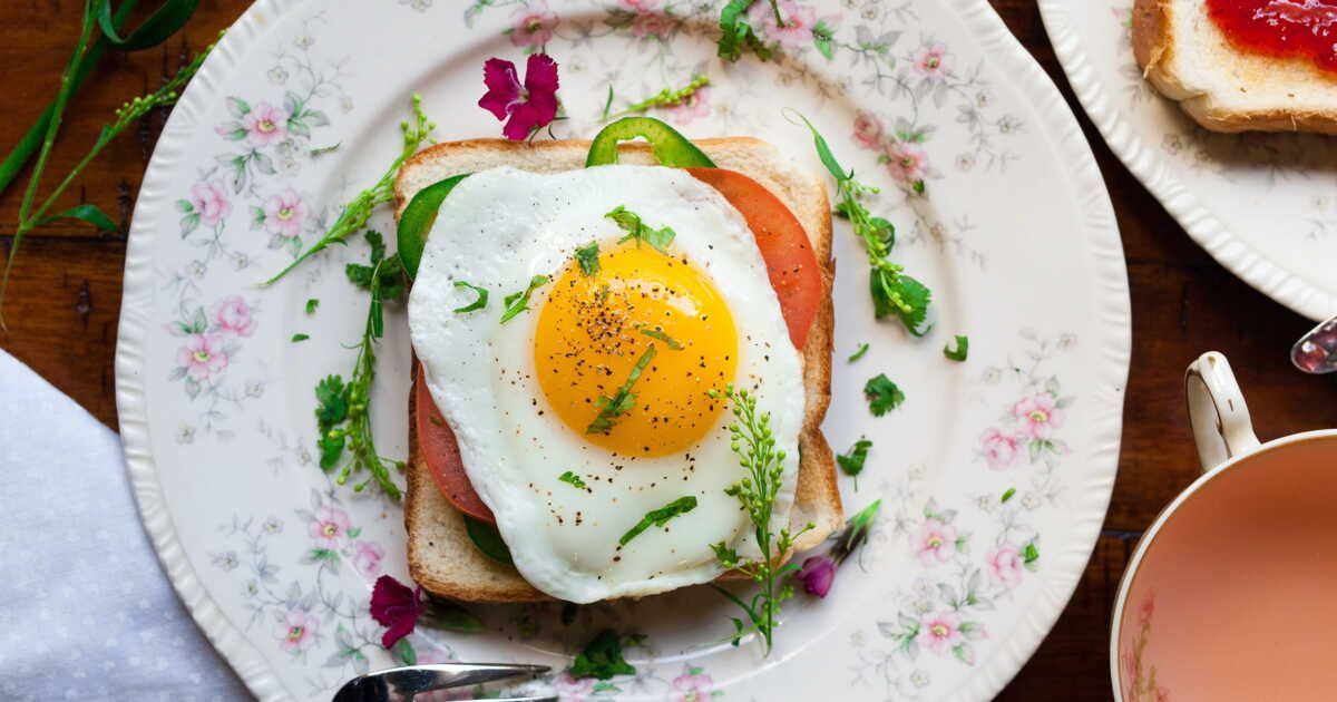 Maîtriser l'art de la cuisson des œufs : guide essentiel pour des plats réussis