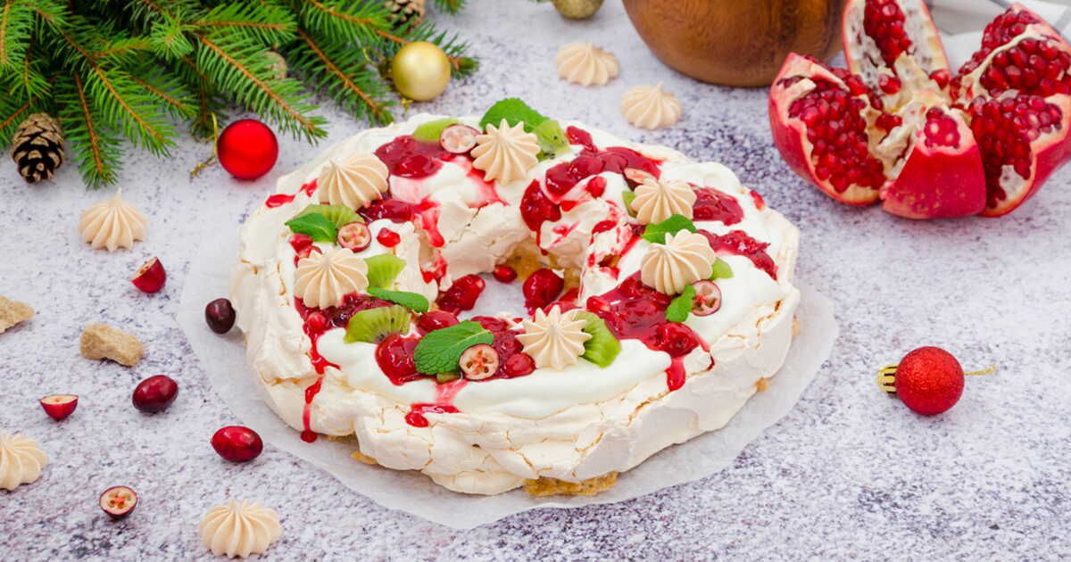 Une bûche de Noël réinventée : la pavlova réussie de Christophe Michalak