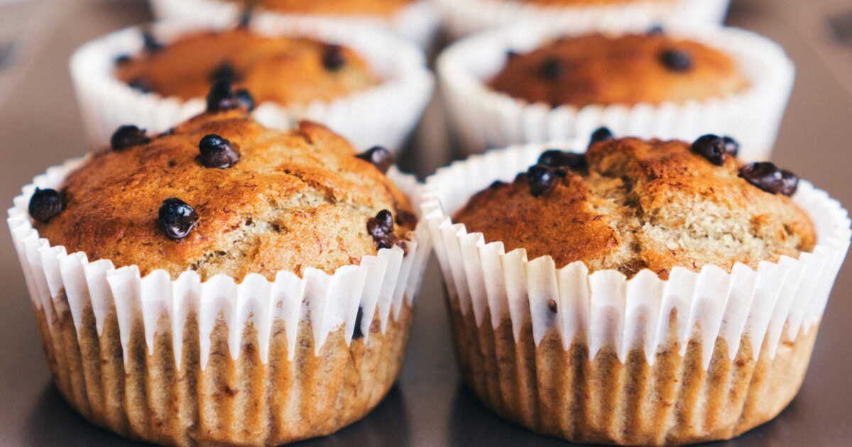 Les muffins poire et chocolat revisités pour un goûter léger