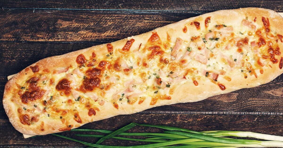 une tartine gourmande façon flammekueche pour un dîner express