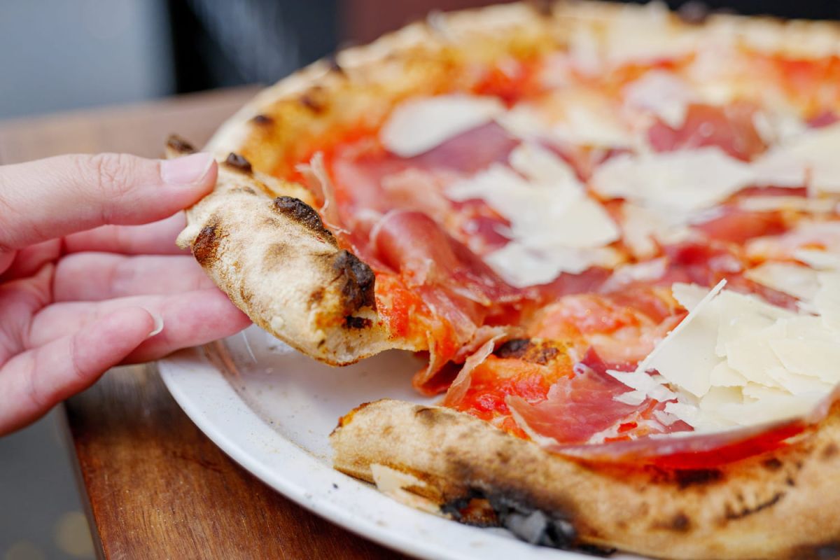 Un acteur inattendu : cette pizza à moins de 3 euros séduite un expert en nutrition