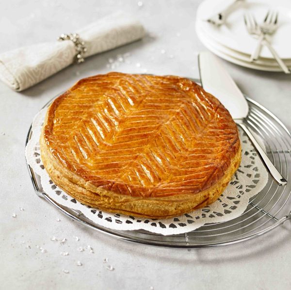 découvrez l'histoire et les traditions de la galette des rois