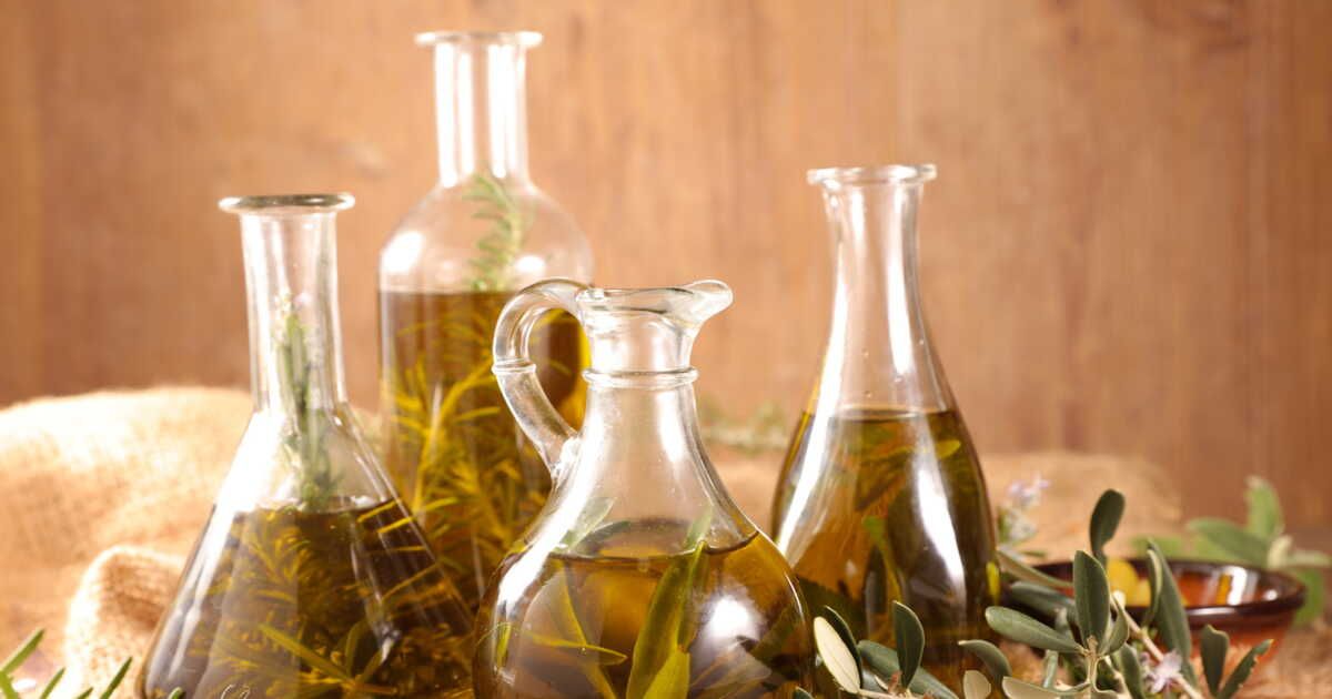 Découvrez comment aromatiser l'huile d'olive avec ces idées recettes surprenantes